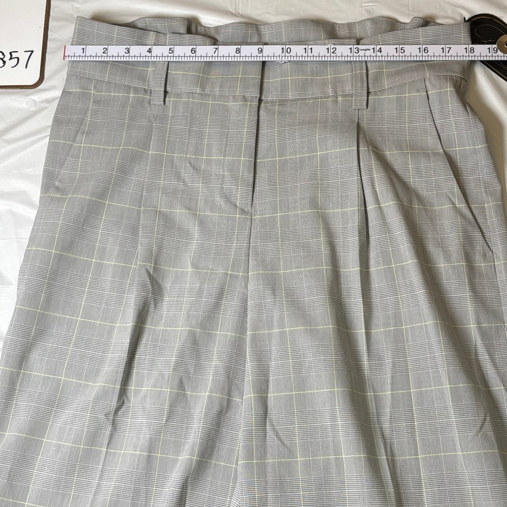 Diane Gilman Grey Plaid Wide Leg Trousers High Rise Pleated Career Pants Size 16 - Picture 2 of 10